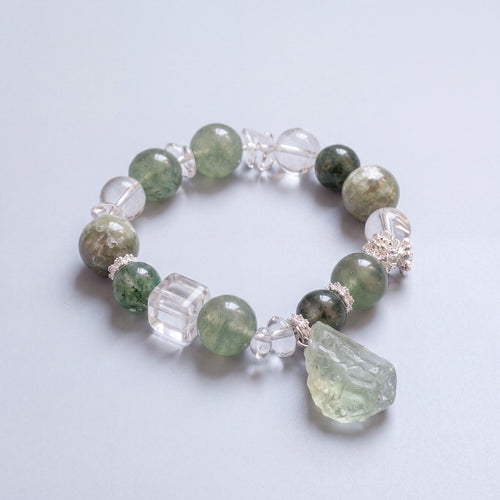 Green crystal bracelet with natural gemstone beads for pet lovers