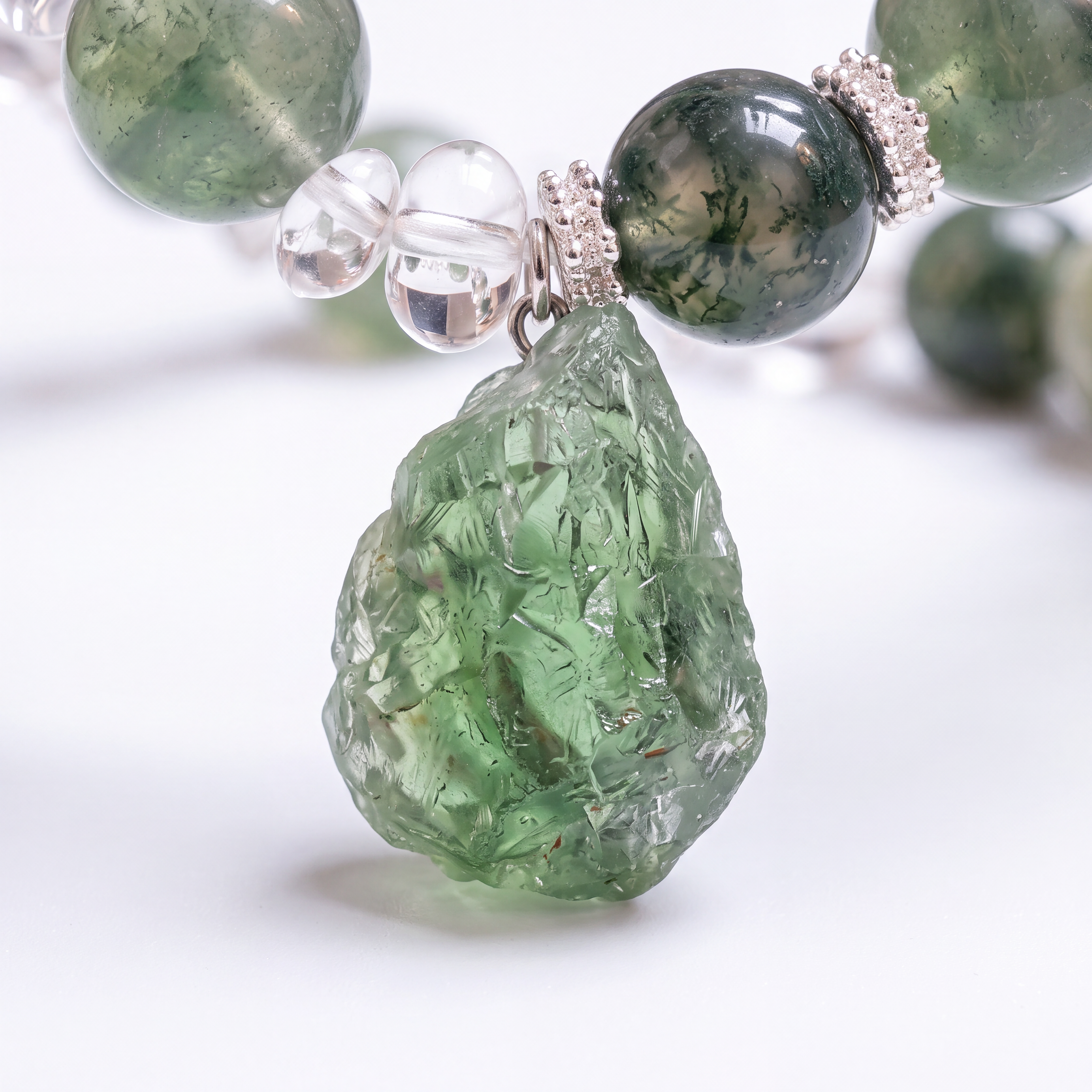 green-crystal-pendant-natural-stone.jpg